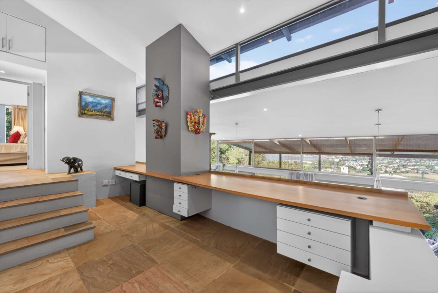 4 Bedroom Property for Sale in Berg En Dal Western Cape